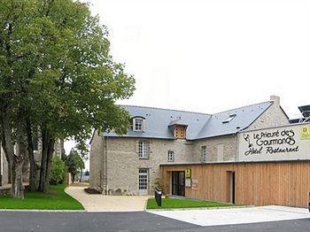 Logis Hotel Le Prieure Des Gourmands Châteaubriant Extérieur photo